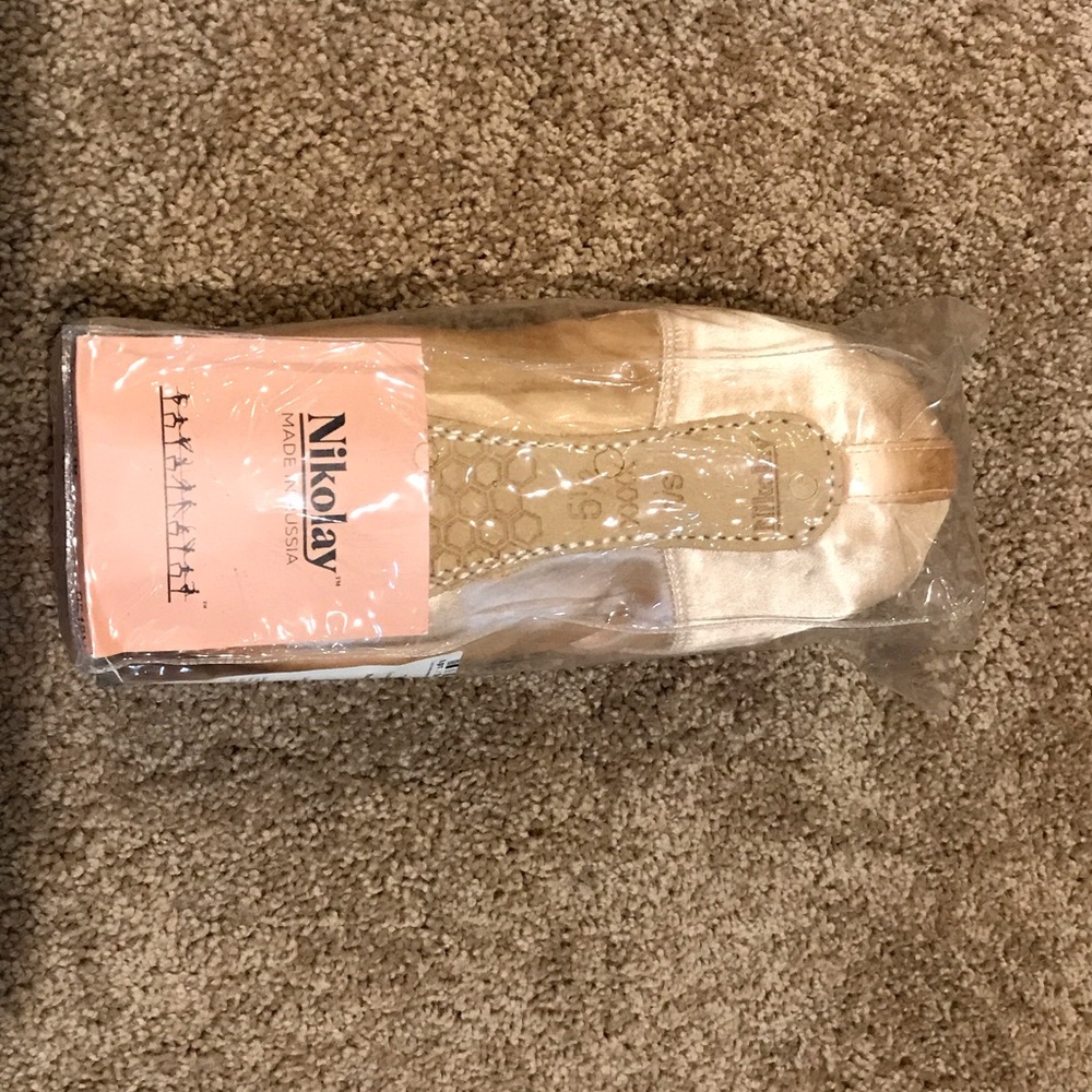 Nikolay  Pointe Shoes